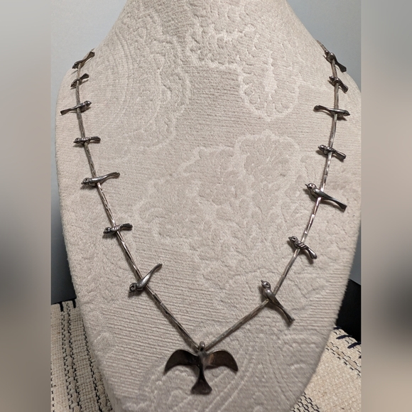 Vintage 25" Sterling Liquid Silver w/Birds Fetish Necklace - Picture 2 of 4